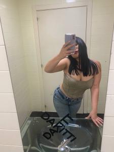 613693633: Chica busca chico en Málaga