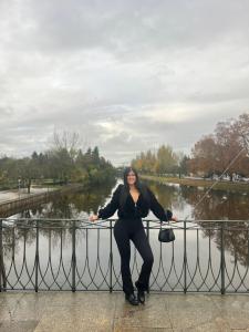 611253298: Chica busca chico en Barcelona