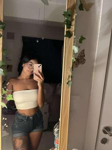 631199646: Chica busca chico en Barcelona