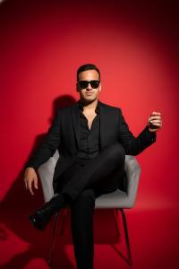 674067103: Chico busca chica en Toledo