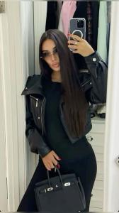 631858589: Chica busca chico en Málaga