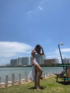 637195456: Chica busca chico en Alicante