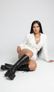 680504363: Chica busca chico en Álava