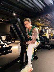 672836199: Chico busca chica en Madrid