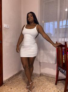 603925317: Chica busca chico en Gerona