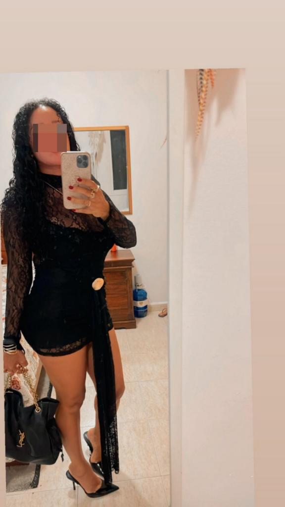 Chica busca chico en Ibiza: 