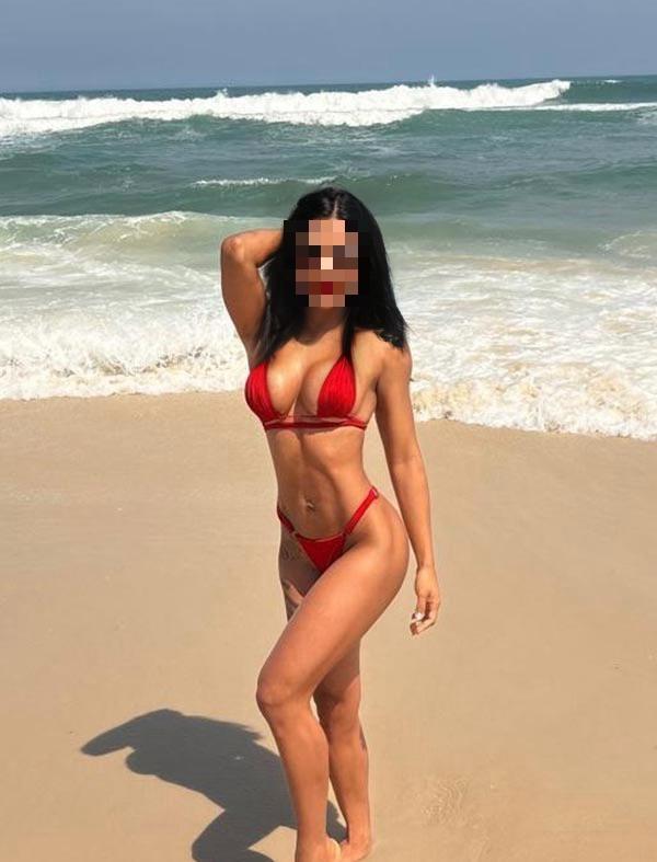 Chica busca chico en Ibiza: 