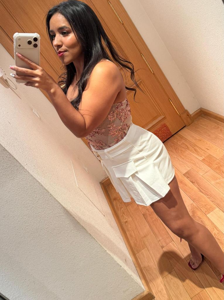 662336518: Chica busca chico en Ibiza