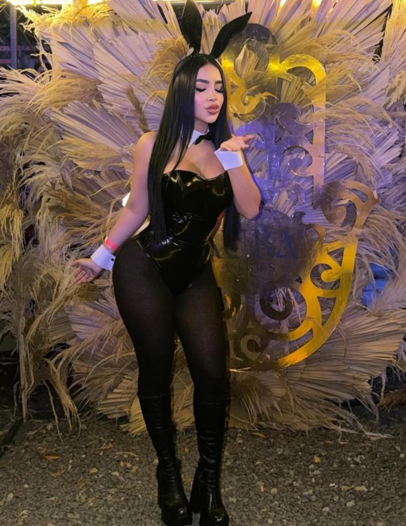 627534923: Chica busca chico en Barcelona