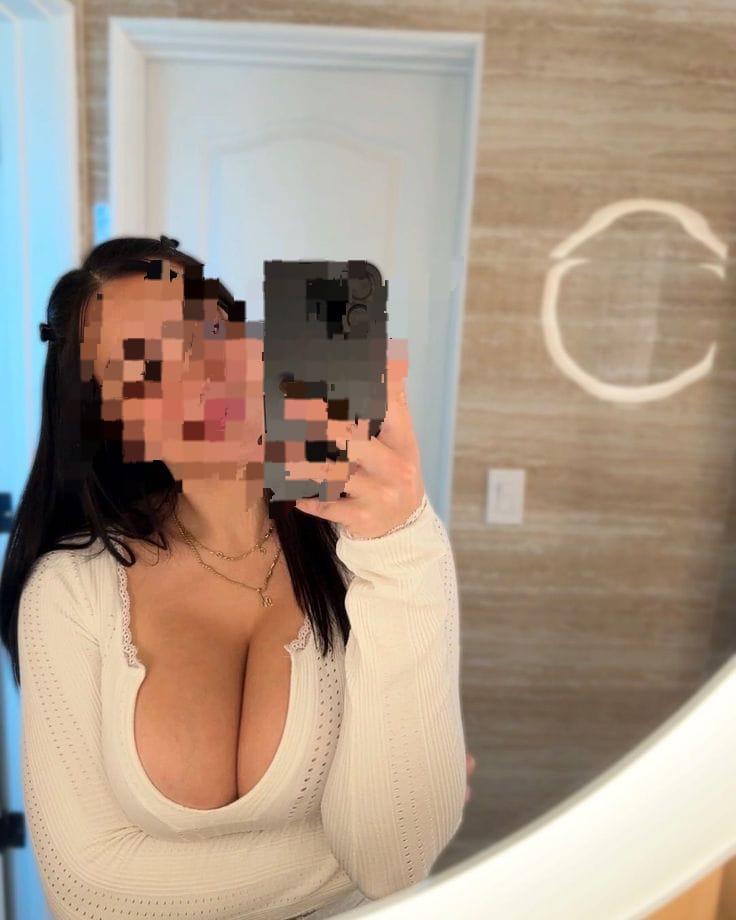 Chica busca chico en Huelva: 