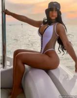 611306347: Chica busca chico en La Coruña