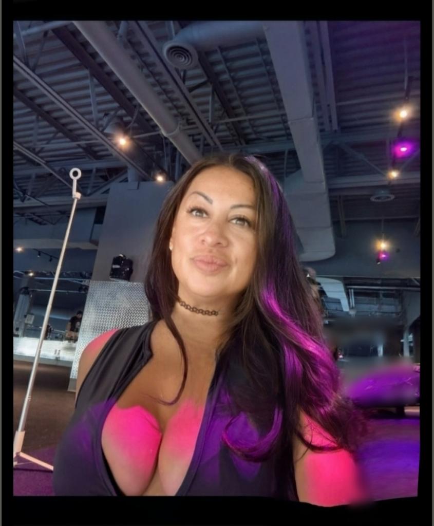 Chica busca chico en Menorca: 