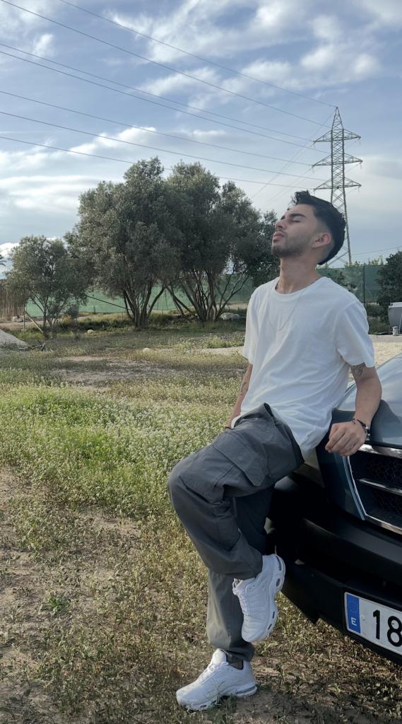 742063903: Chico busca chica en Alicante