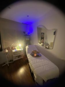 603368145: Chica busca chico en Barcelona