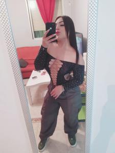 656731860: Chica busca chico en Barcelona