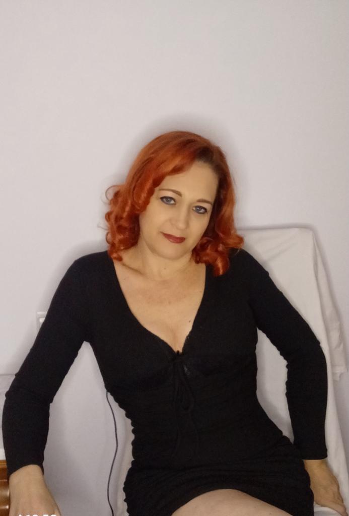 657697397: Chica busca chico en Málaga