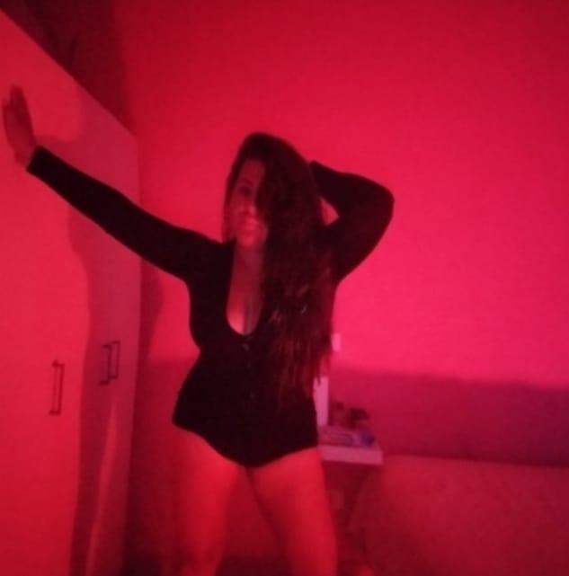 Chica busca chico en Menorca: 