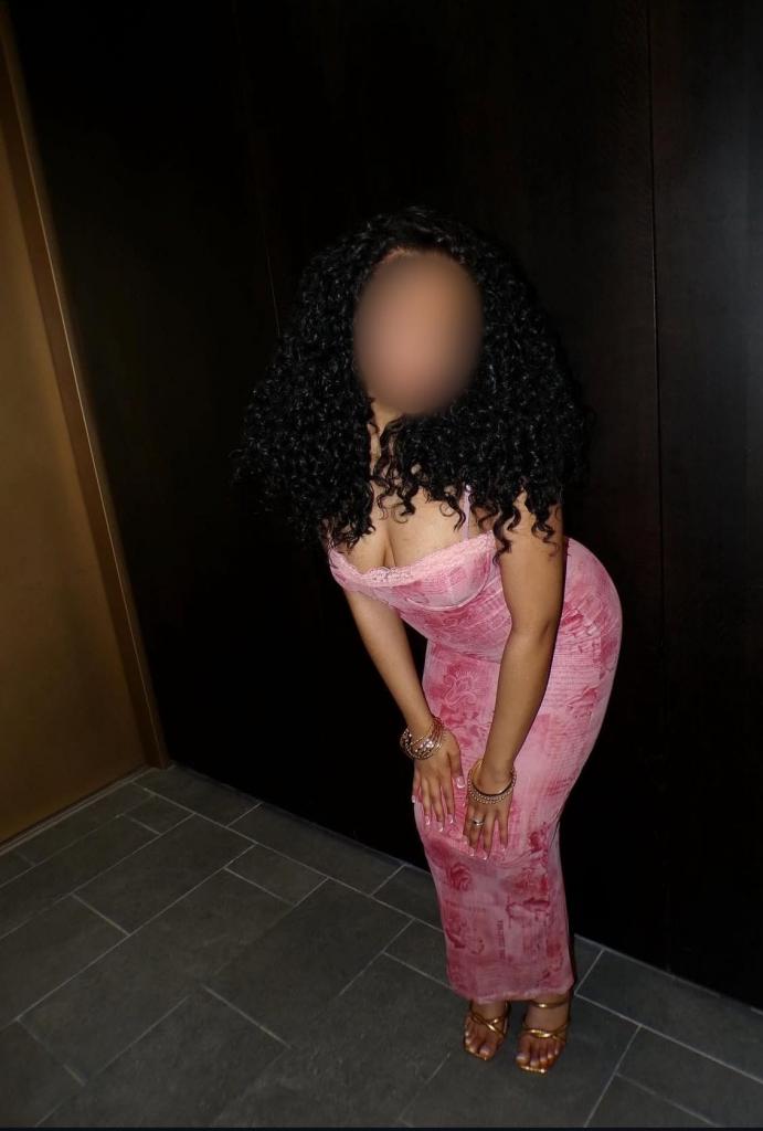 617058957: Chica busca chico en Valencia