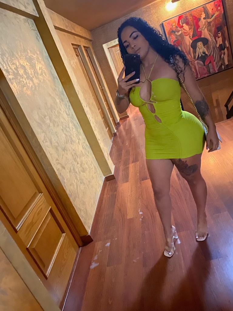 Chica busca chico en Tenerife: 