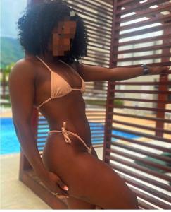 603221025: Chica busca chico en La Coruña