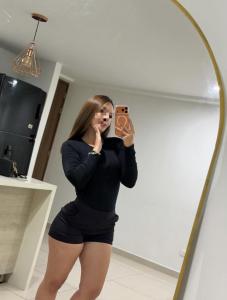 742039736: Chica busca chico en León