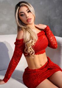 631225726: Chica busca chico en Barcelona