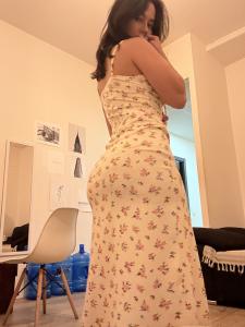 670318406: Chica busca chico en Valencia