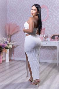 666927555: Chica busca chico en Barcelona