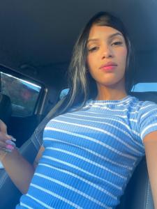 654479341: Chica busca chico en Barcelona