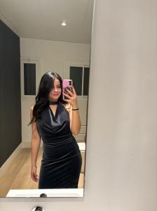 607400943: Chica busca chico en Barcelona