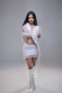 610756889: Chica busca chico en Sevilla