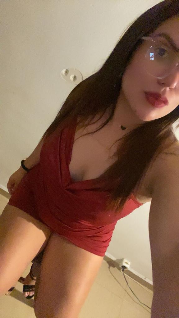 624153910: Chica busca chico en Barcelona