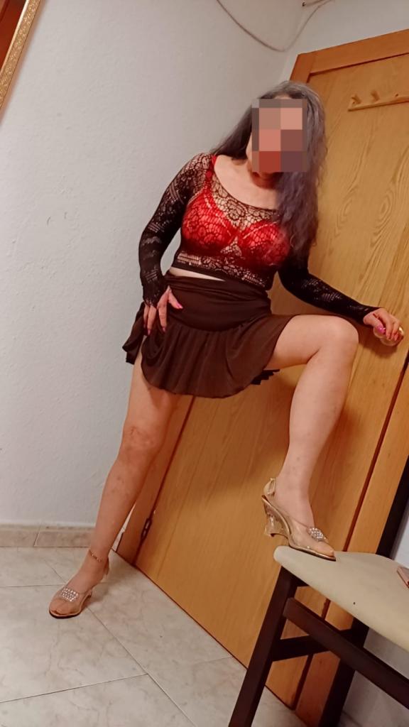 Chica busca chico en Almería: 