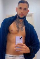 604169691: Chico busca chica en Barcelona