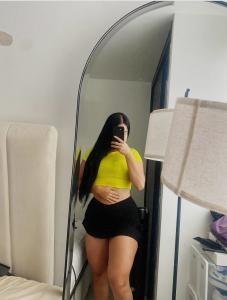 672886635: Chica busca chico en Cádiz