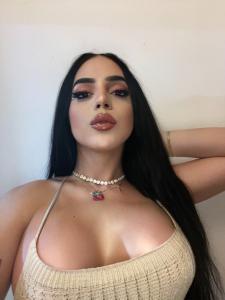 Chica busca chico en Ibiza: 