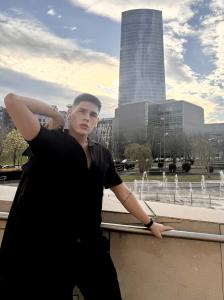 662902820: Chico busca chica en Barcelona