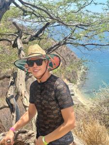 662902820: Chico busca chica en Ibiza