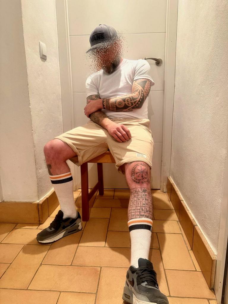 Chico busca chica en Sevilla: 