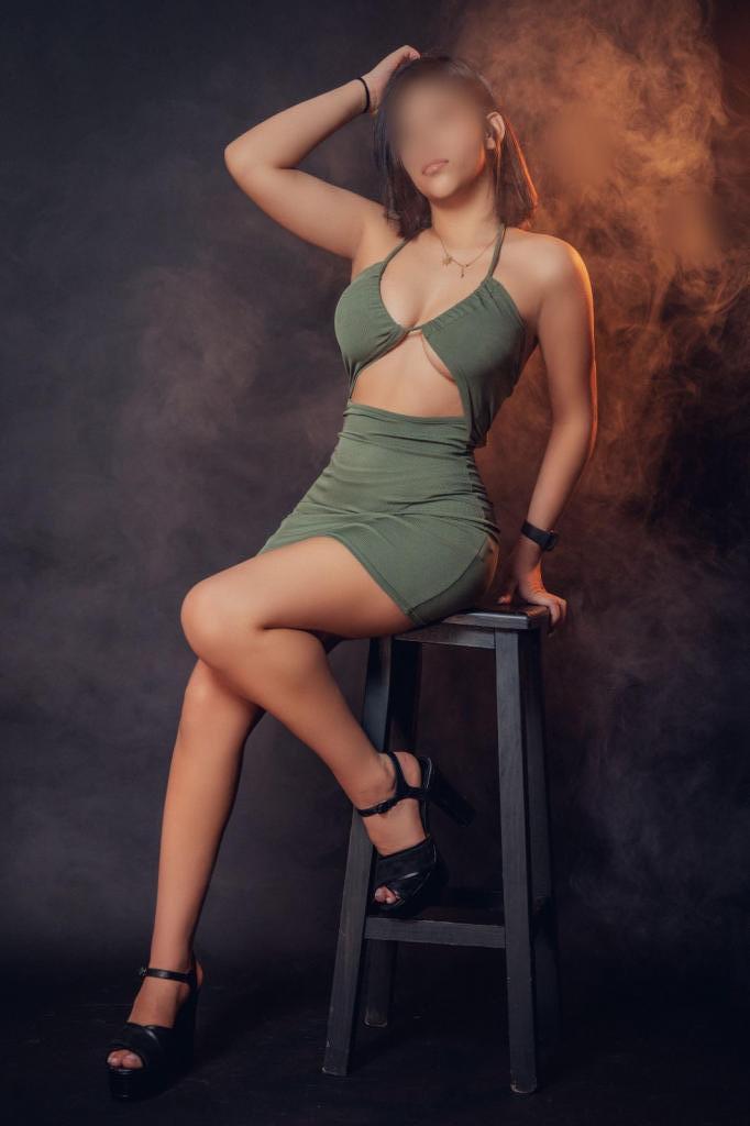 663121179: Chica busca chico en Burgos