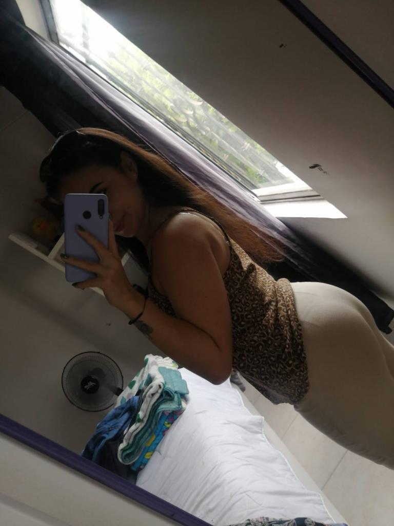 Chica busca chico en Ibiza: 