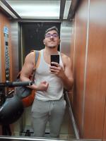 643018498: Chica busca chico en Málaga