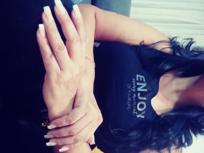 611166113: Chica busca chico en La Coruña