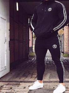 619470263: Chico busca chica en Sevilla