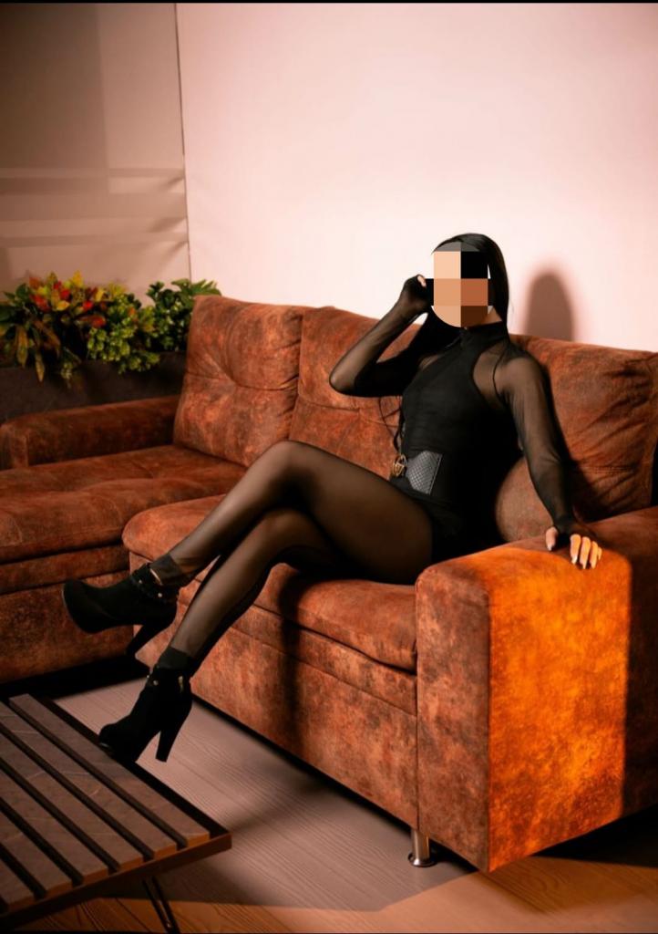 631272822: Chica busca chico en Madrid