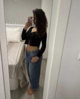 631695547: Chica busca chico en Barcelona