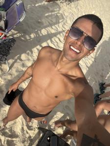 694213895: Chico busca chica en Valencia