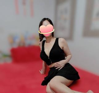 695873757: Chica busca chico en Madrid