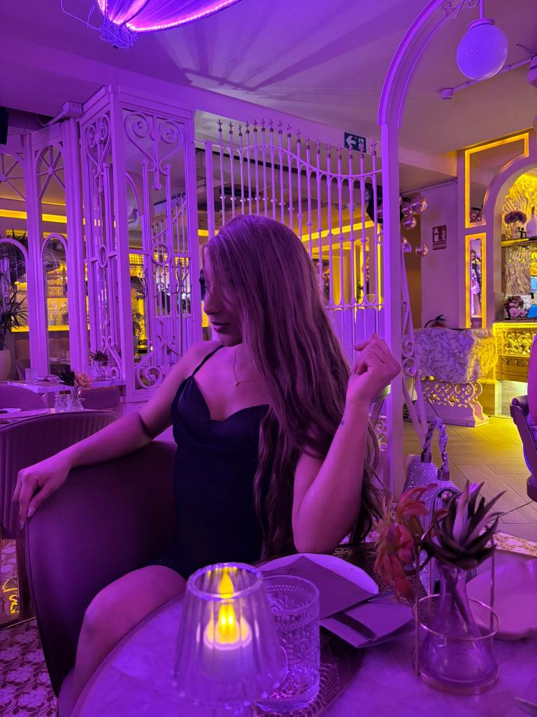 615694299: Chica busca chico en Madrid