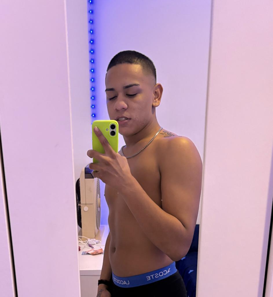 Chico busca chica en Málaga: 